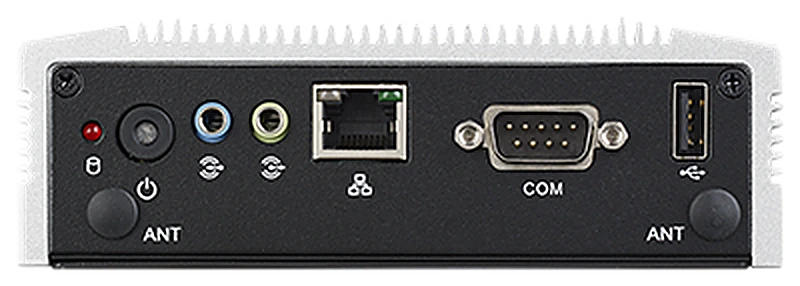 Mặt trước của ARK-1123C: cổng LAN, cổng COM, cổng USB và hai lỗ ăng-ten