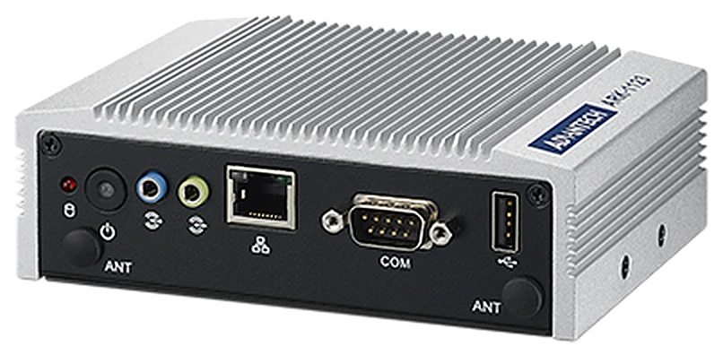 Máy tính công nghiệp không quạt Advantech ARK-1123H nhìn chếch từ bên trái