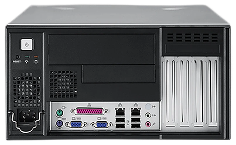 Mặt trước của IPC-5120: cổng bo mạch chủ, các khe cắm mở rộng và khối nguồn
